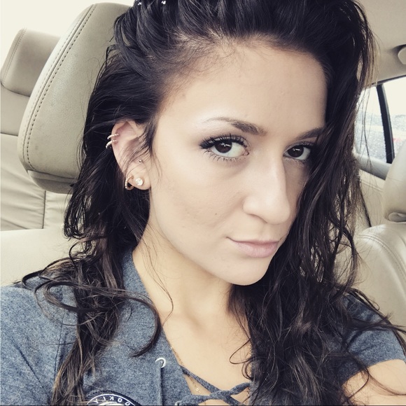 Profile Picture of Jennifer Corvelli (@jcorvelli1) on Poshmark