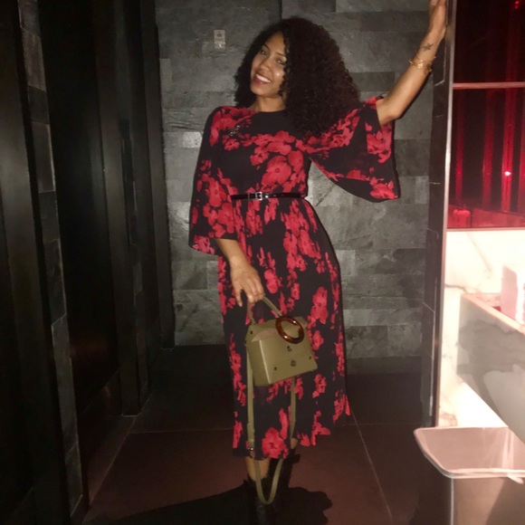 Profile Picture of Rosa Ogando (@arielis11) on Poshmark