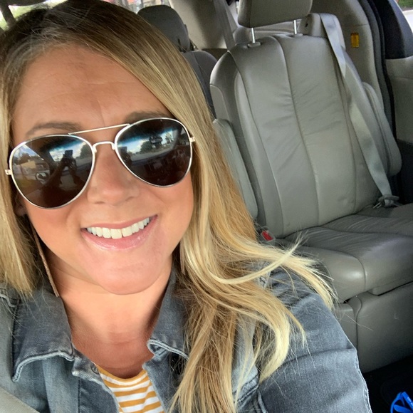 Profile Picture of Kristy Tebben (@ktebben21) on Poshmark