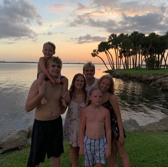 Profile Picture of Brett Leckie ross (@alycin) on Poshmark