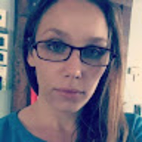 Profile Picture of Jacqualine P (@jparie) on Poshmark