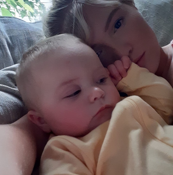 Profile Picture of Mariah Michienzi (@murmurr29) on Poshmark