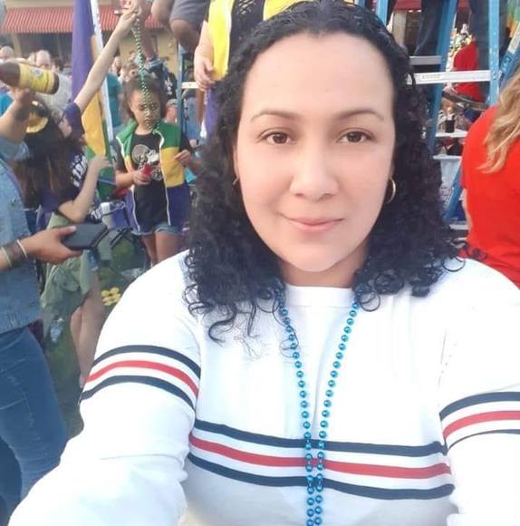 Profile Picture of Adamaris Andino (@adamarisandino) on Poshmark