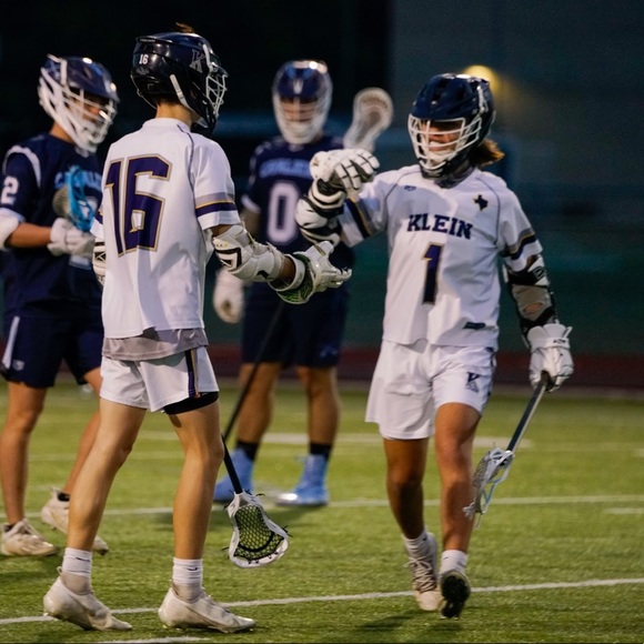 Profile Picture of Evan Pippin (@midpip05) on Poshmark