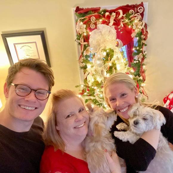 Profile Picture of Heather Hoiseth (@hshoiseth) on Poshmark