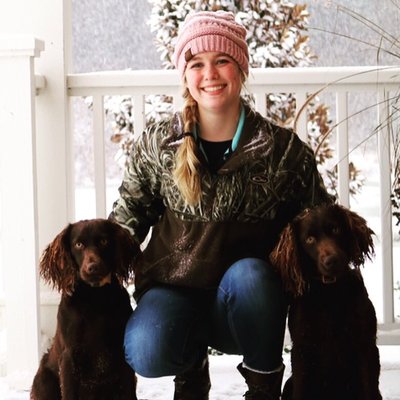 Profile Picture of Lizzy Davis (@lizzydavis410) on Twitter