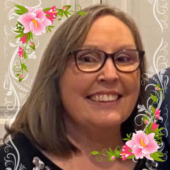 Profile Picture of Debbie Madewell (@debmadewell) on Poshmark