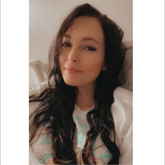 Profile Picture of Sarah Neuling (@sarahrenae) on Poshmark