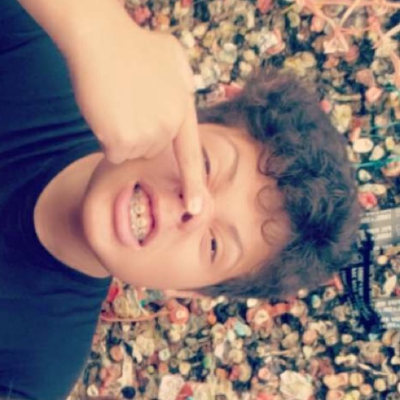 Profile Picture of Johnny Bernal (@johnny146) on Poshmark