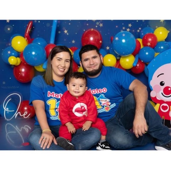 Profile Picture of Lezlie Belmares (@lezliebelmares) on Poshmark