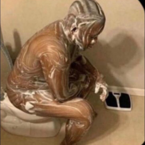 Profile Picture of Alina Lopez (@lopeza7781) on Poshmark