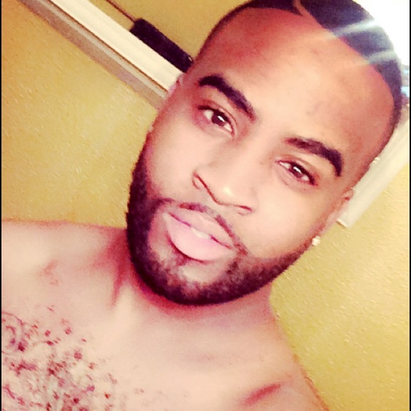 Profile Picture of Vincent Bigby (@vinbig23) on Poshmark