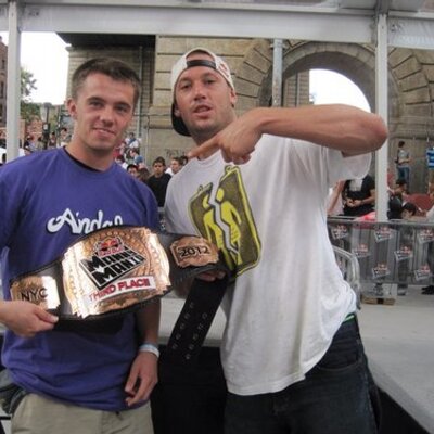 Profile Picture of Alex Kuczynski (@alexfst1) on Twitter