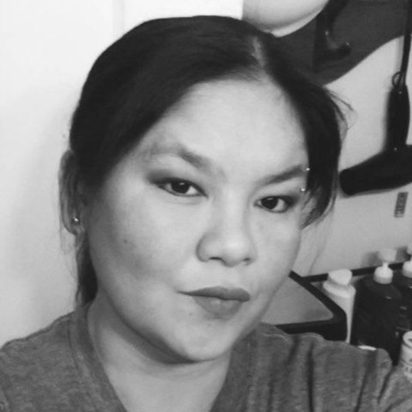 Profile Picture of Michelle Flett (@michelle_flett) on Poshmark