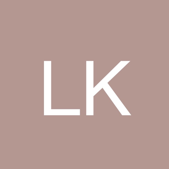Profile Picture of Laura Kotkin (@lkotkin) on Poshmark
