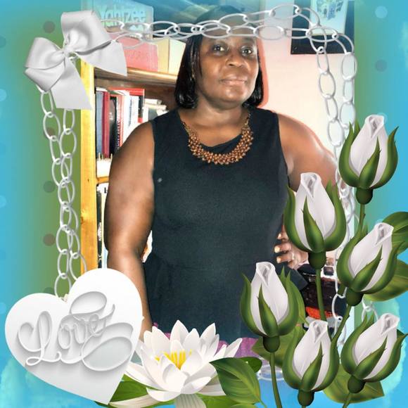 Profile Picture of Georgiana Vonkuster (@georgiana_v) on Poshmark