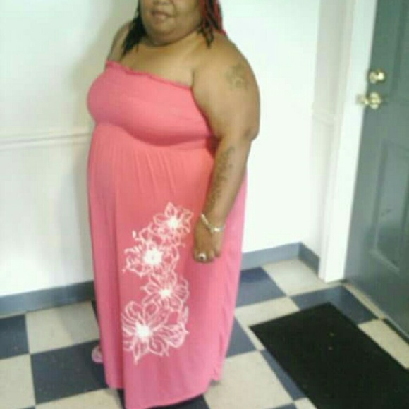 Profile Picture of Antonette Woolen (@lovelynet713) on Poshmark