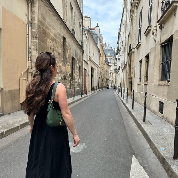 Profile Picture of Julia Governali (@julia_gov) on Poshmark