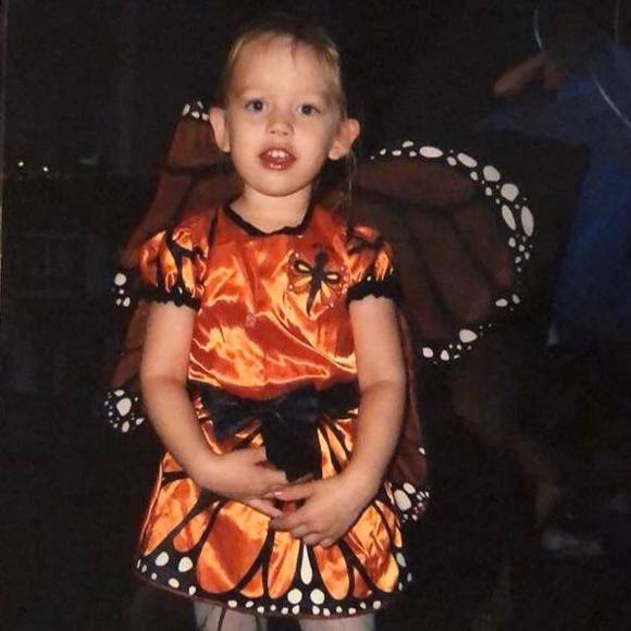 Ashlynn Peete - Poshmark Profile Picture of Ashlynn Peete (@ashlynn8192003) on Poshmark