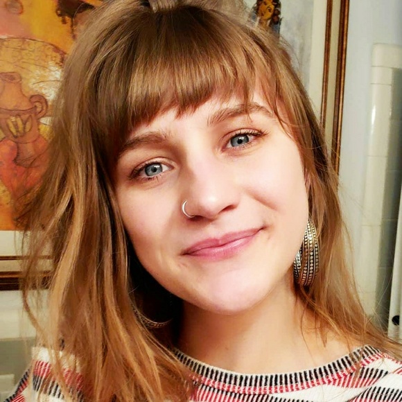 Profile Picture of Erica Reichart (@ericareichat) on Poshmark