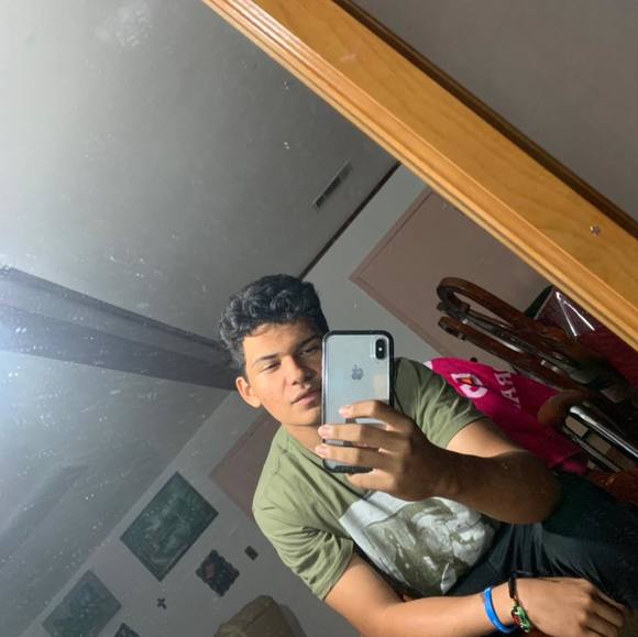 Profile Picture of Alexander Lizama (@alexdl77765) on Poshmark