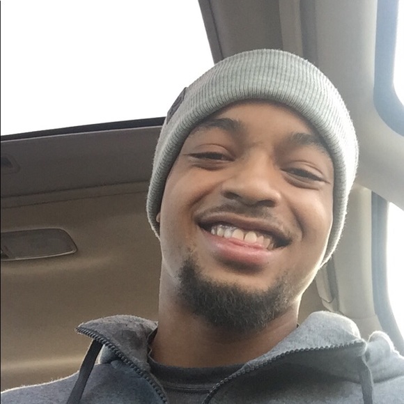 Profile Picture of Carey Smith (@rese611) on Poshmark