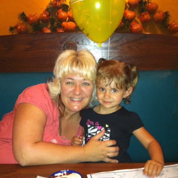 Shelly Rodick - Poshmark Profile Picture of Shelly Rodick (@shellyrodick23) on Poshmark