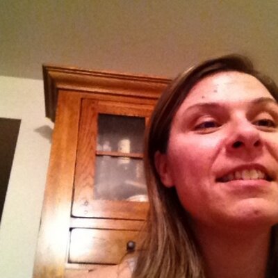 Lisa Yerger - Twitter Profile Picture of Lisa Yerger (@greeklove1690) on Twitter