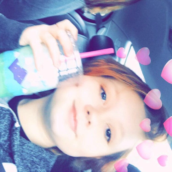 Profile Picture of Hailey Lisle (@haileylisle05) on Poshmark