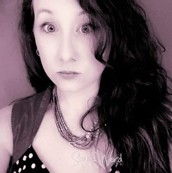 Profile Picture of Juliann Silver-thrasher (@juliannsilver) on Poshmark