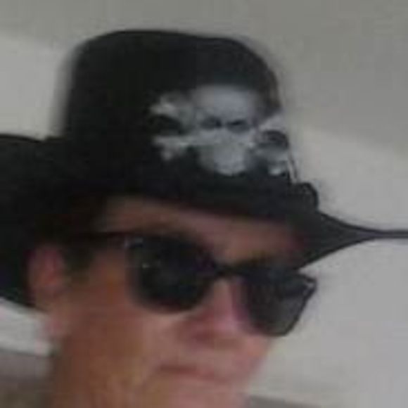 Profile Picture of Joann Allen (@johnnysgirl21) on Poshmark