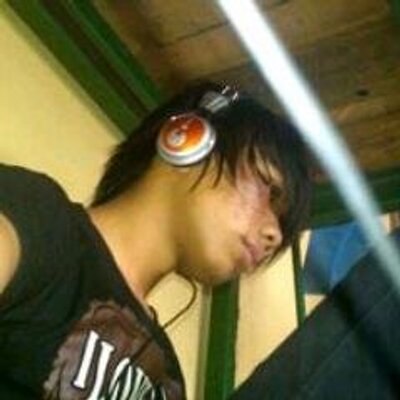 Profile Picture of Sandiyo (@doel_kemplow) on Twitter