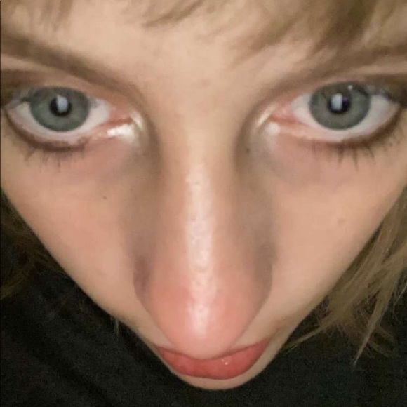 Profile Picture of Eden Errington (@fin_23565) on Poshmark