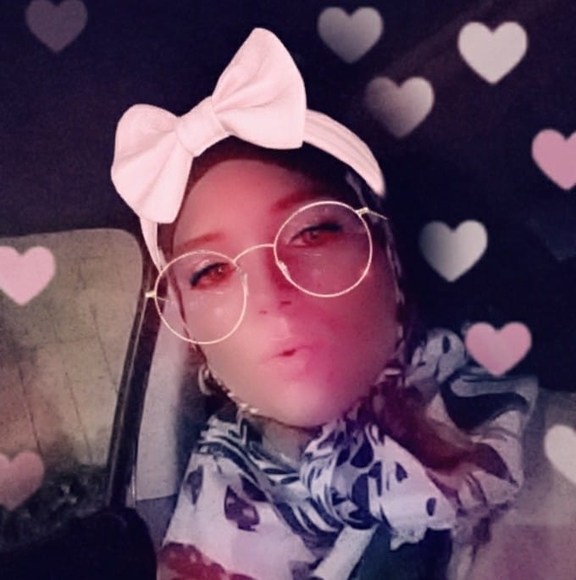 Profile Picture of April April (@aprilapril363) on Poshmark