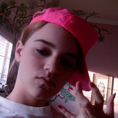 Profile Picture of Nancy Barber (@Yasminlztb) on Twitter