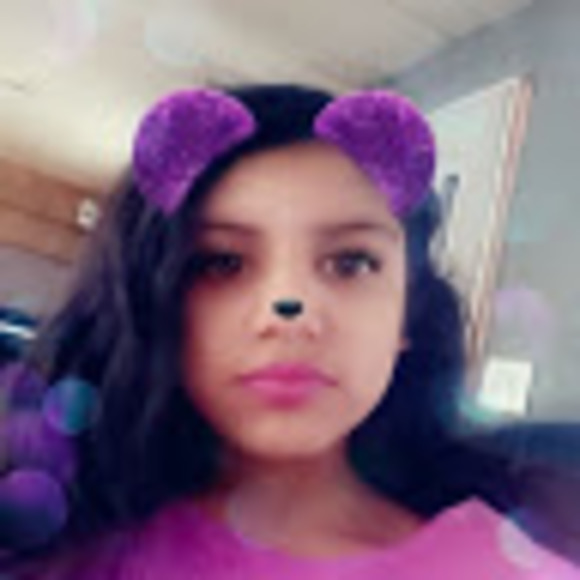 Profile Picture of Liliana Quintino (@lilianaquintino) on Poshmark