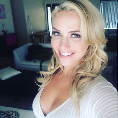 Profile Picture of Mia Malkova (@Miamalk25631545) on Twitter