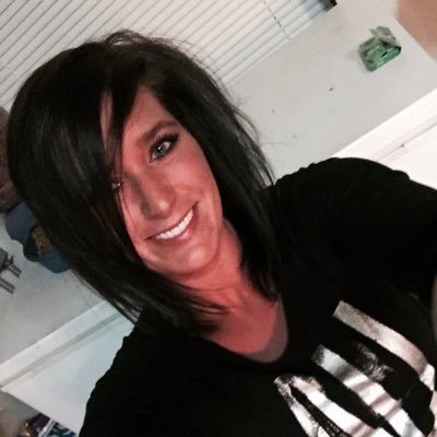 Profile Picture of Lacey Reeves (@LaceyRe37175556) on Twitter