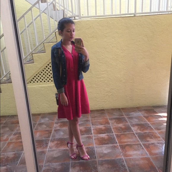 Profile Picture of Ana Scaliante (@xamaias) on Poshmark