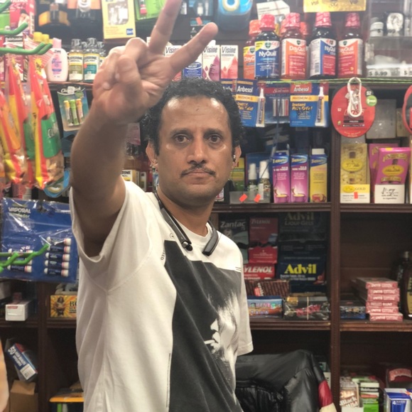 Profile Picture of Curtis Hayes (@curtdaflirtjlp) on Poshmark