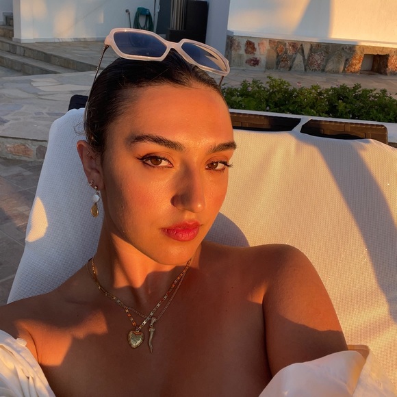 Profile Picture of Savannah Latimer (@savannahlatimer) on Poshmark