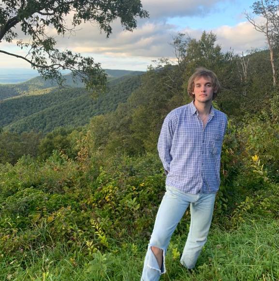 Profile Picture of Jacob Grissom (@skaterjake1998) on Poshmark