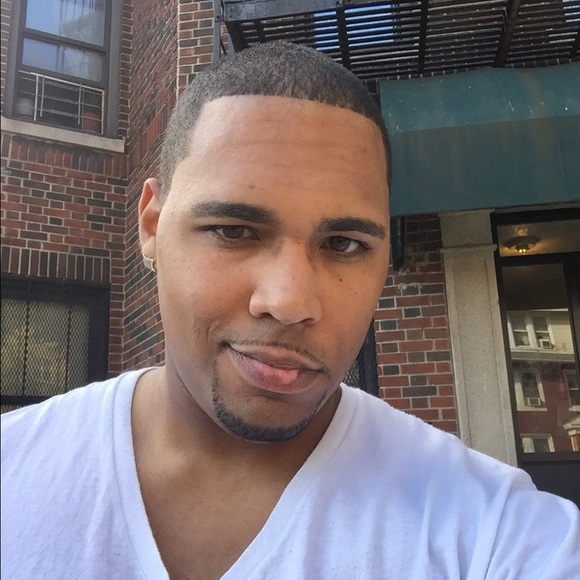 Profile Picture of Dimas Sanchez (@dimas2016) on Poshmark