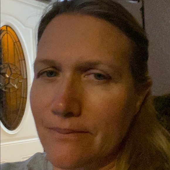 Profile Picture of Linda Fugitt (@lkelucy3) on Poshmark
