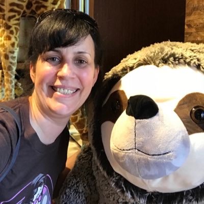 Profile Picture of Lisa Tillis (@GrowingUpTillis) on Twitter