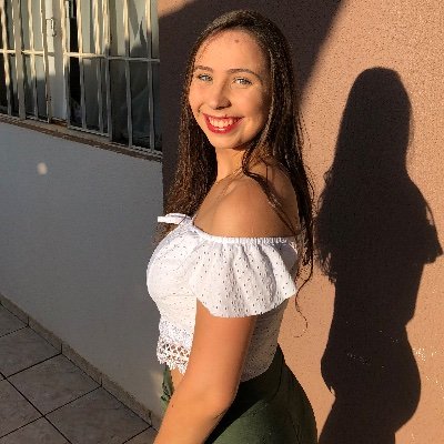 Profile Picture of Amanda Picolo (@AmandaPicolo) on Twitter