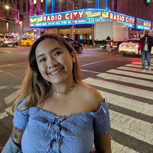 Profile Picture of Christianne Yu (@christianneyu) on Poshmark