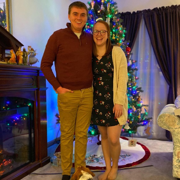 Profile Picture of Molly Dedloff (@mollydedloff) on Poshmark