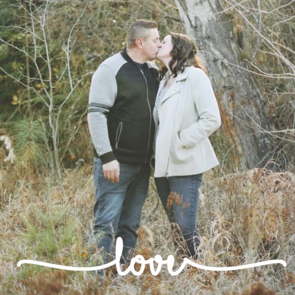 Profile Picture of Lindsay Hill (@lhmidget32) on Poshmark