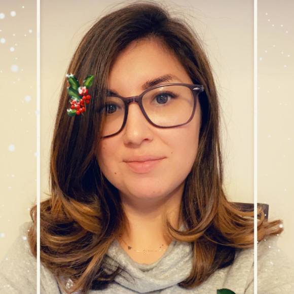 Profile Picture of Andrea Nolfi (@arosa10) on Poshmark